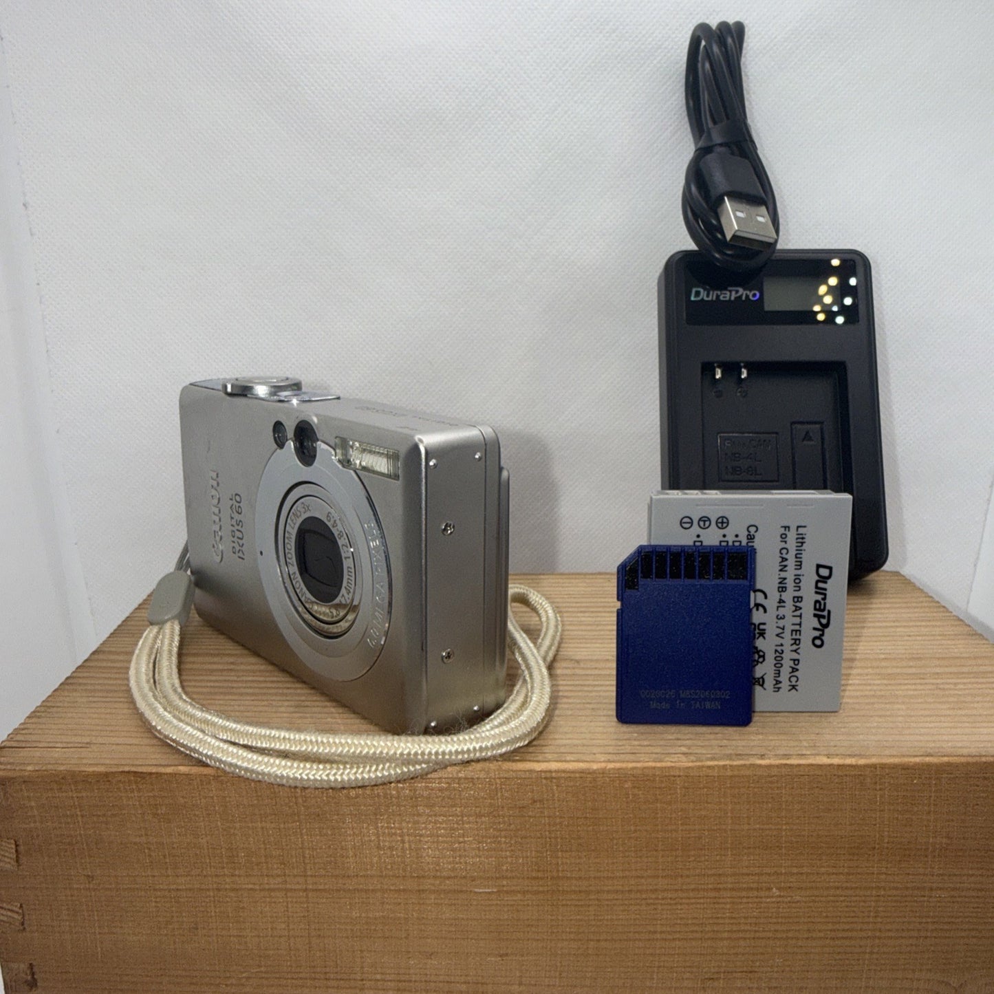 Canon Ixus 60 6MP Digital Camera Tested Plus Charger Battery 2GB SD Card Japan