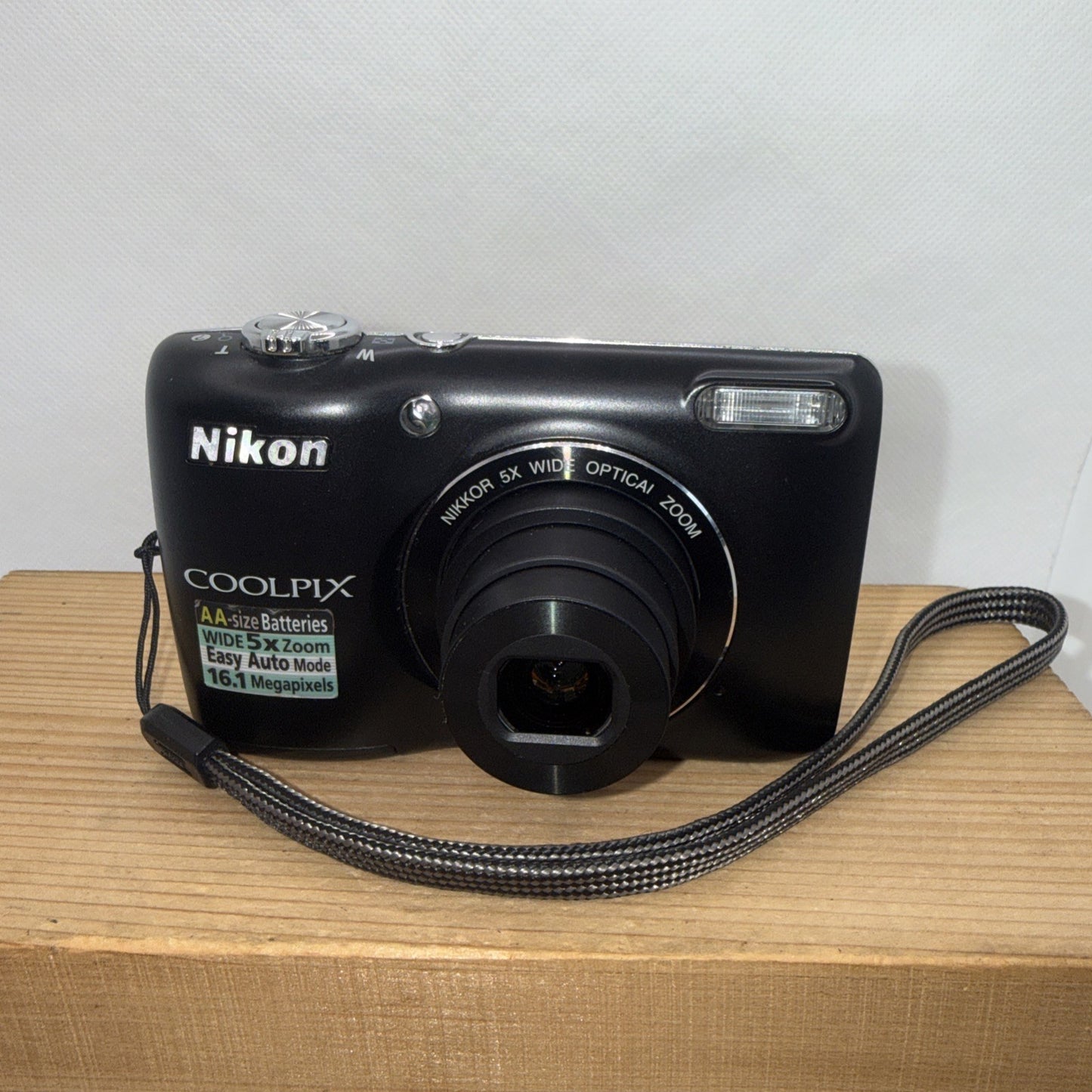Nikon COOLPIX L26 16.1 MP Digital Camera Boxed Tested + 4GB SD Card VGC