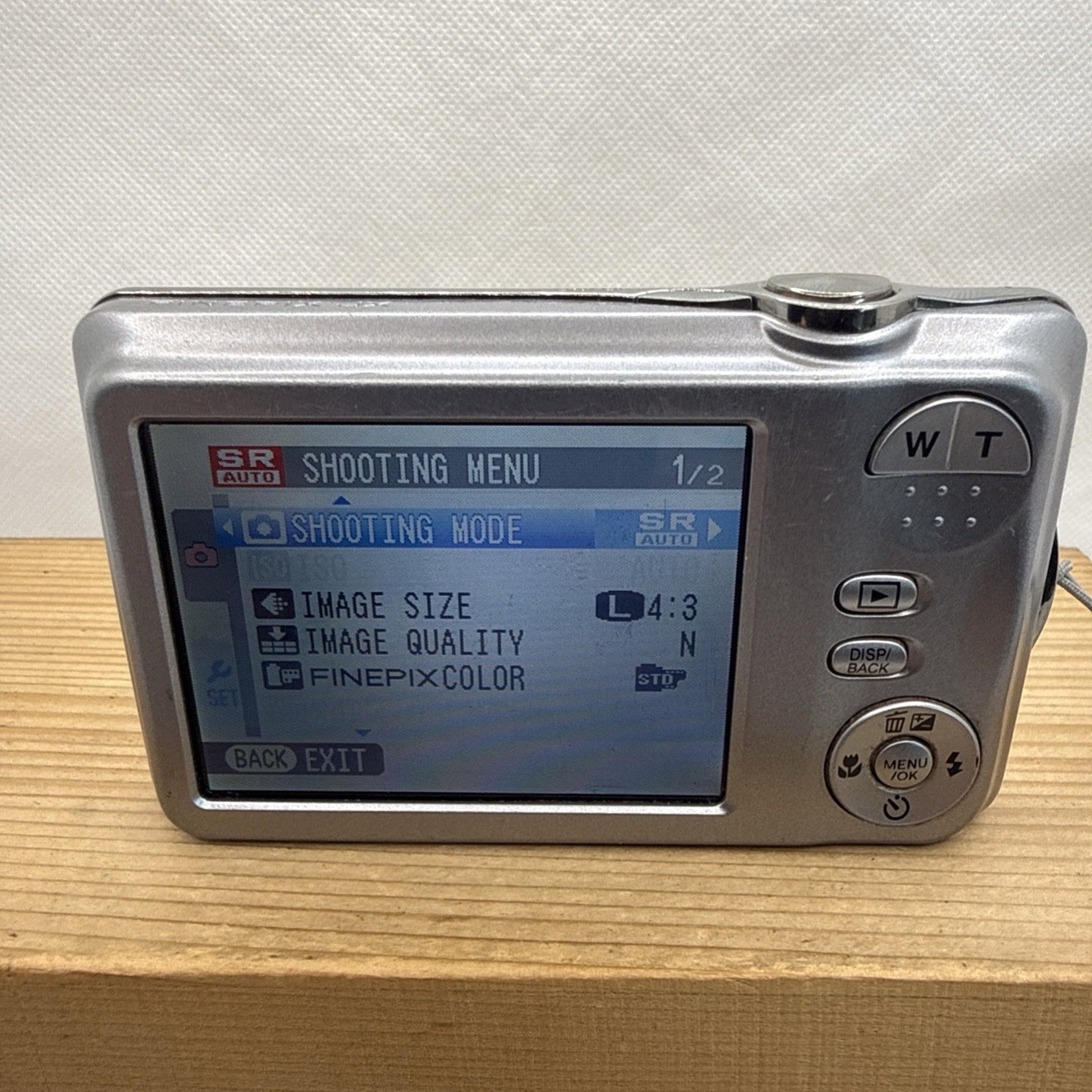 Fujifilm JX370 Digital Camera 14MP Tested Working + Charger Battery 4GB SD Card