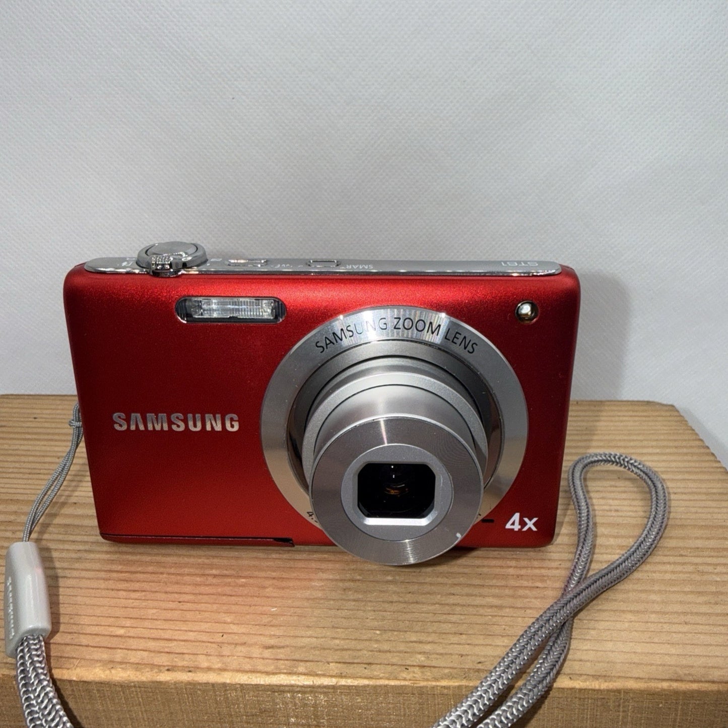 Samsung ST61 12.2MP Red Compact Digital Camera Tested + Charger Battery 4GB SD