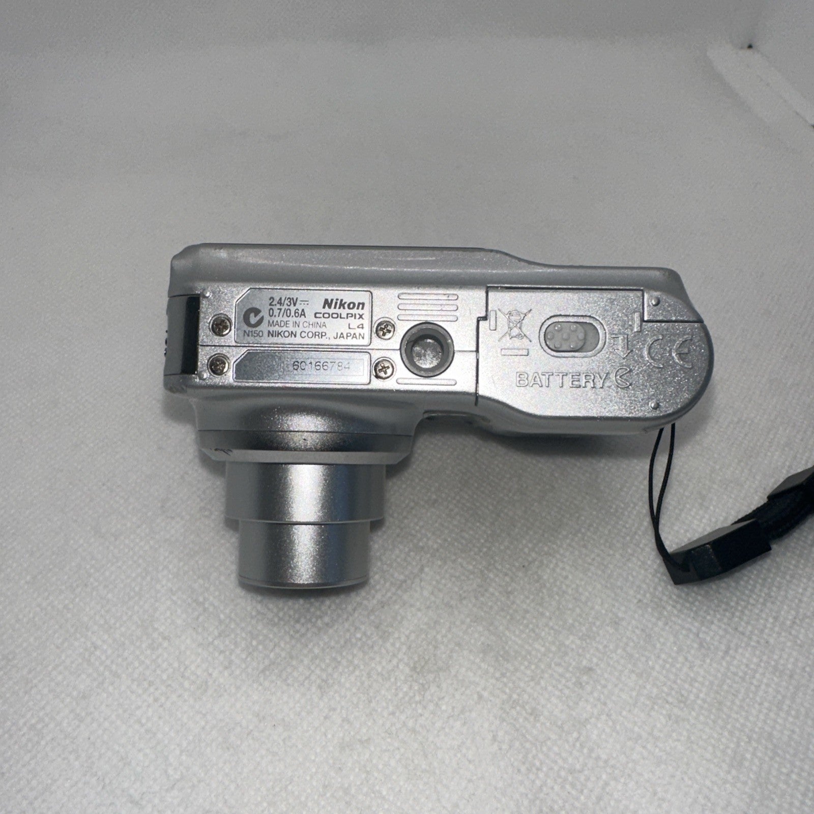 Retro Nikon Coolpix L4 4MP Digital Camera Tested Plus Charger Battery 2GB SD8