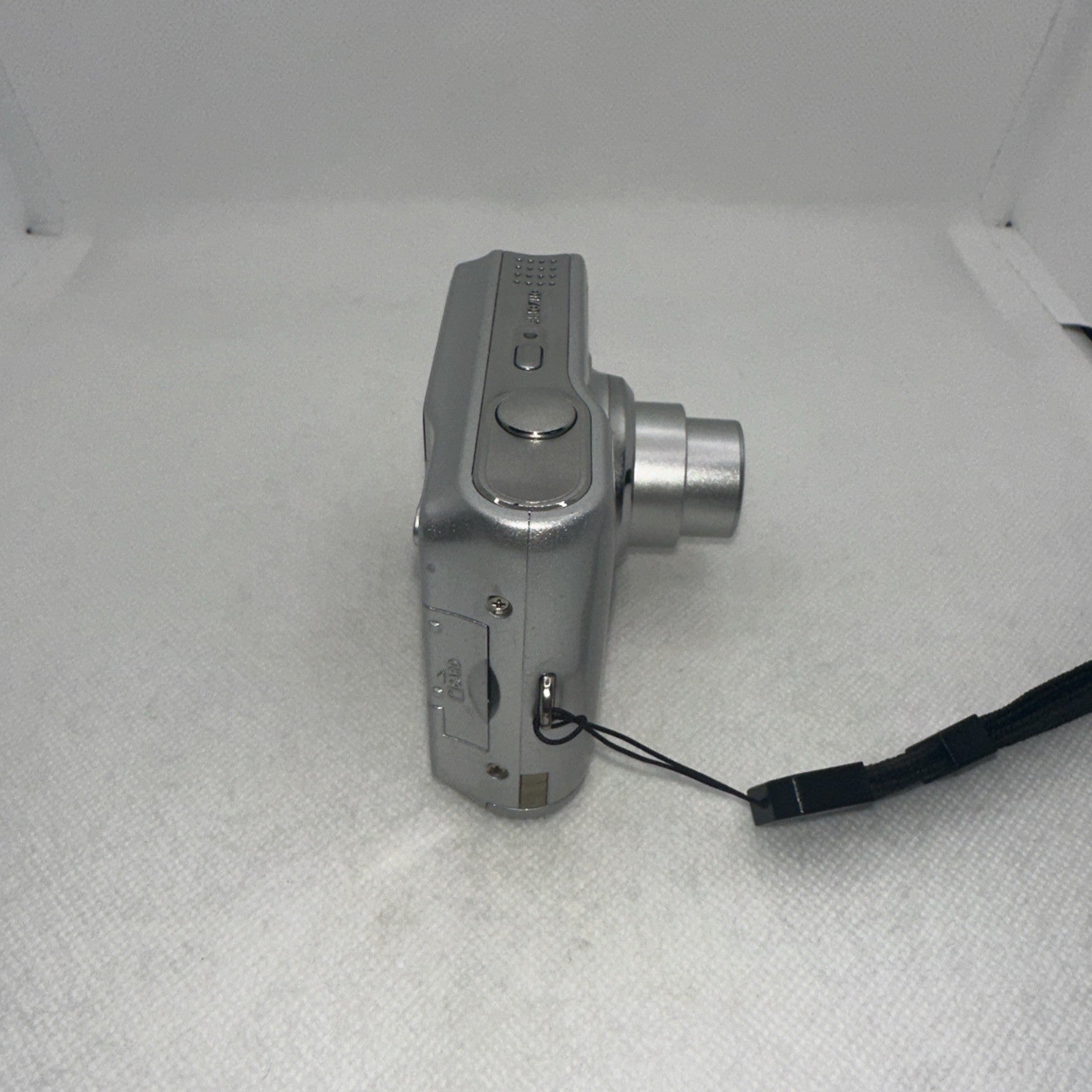 Retro Nikon Coolpix L4 4MP Digital Camera Tested Plus Charger Battery 2GB SD7