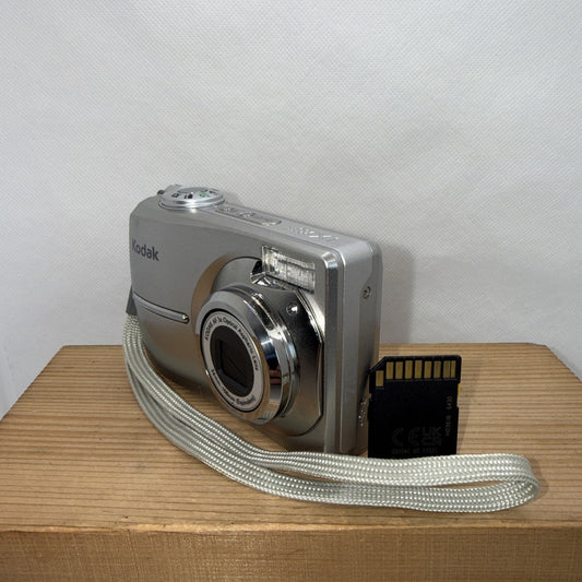 Kodak Digital Camera EasyShare C713 7.0MP Tested Working Plus 4GB SD Card VGC