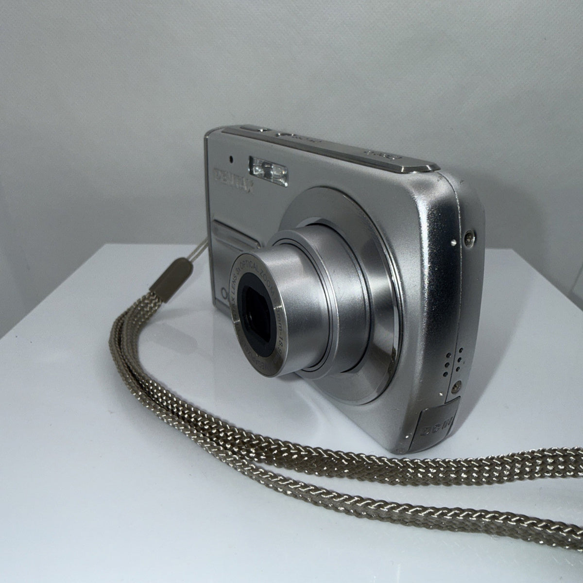 Digital Camera Pentax Optio L40 8MP Tested Working + Charger Battery 4GB SD Card