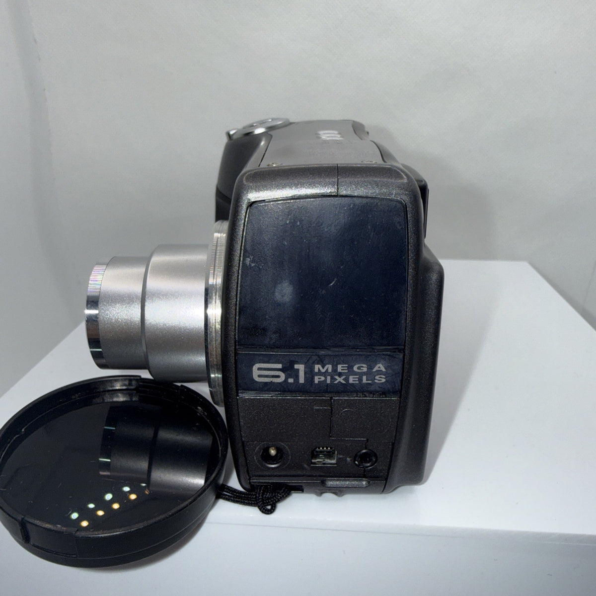 Kodak EasyShare DX7630 6.1MP Digital Camera Tested Working + Charger Battery 1GB