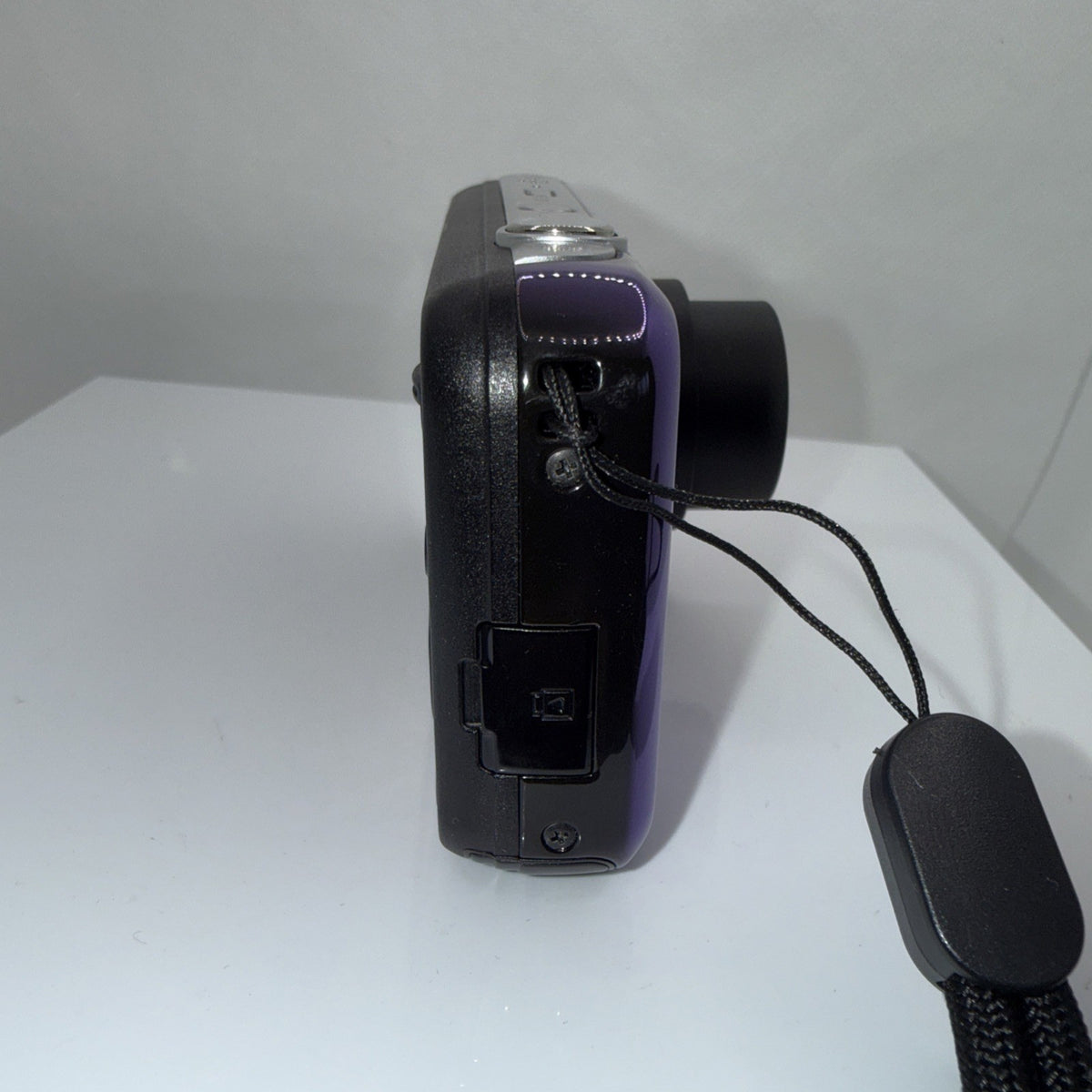 Samsung PL120 Digital Camera 14.2MP Purple Tested Working + Charger Battery 4GB