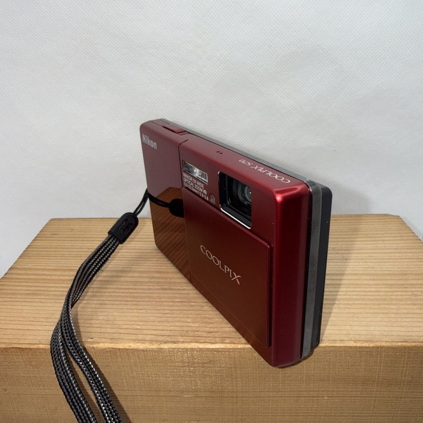 Nikon Coolpix S70 12.1MP Digital Camera Tested + Charger Battery 8GB SD Case