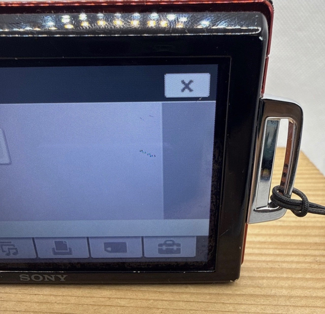 Sony Cyber-shot DSC-T300 10.1MP Digital Camera Working + Charger Battery Memory
