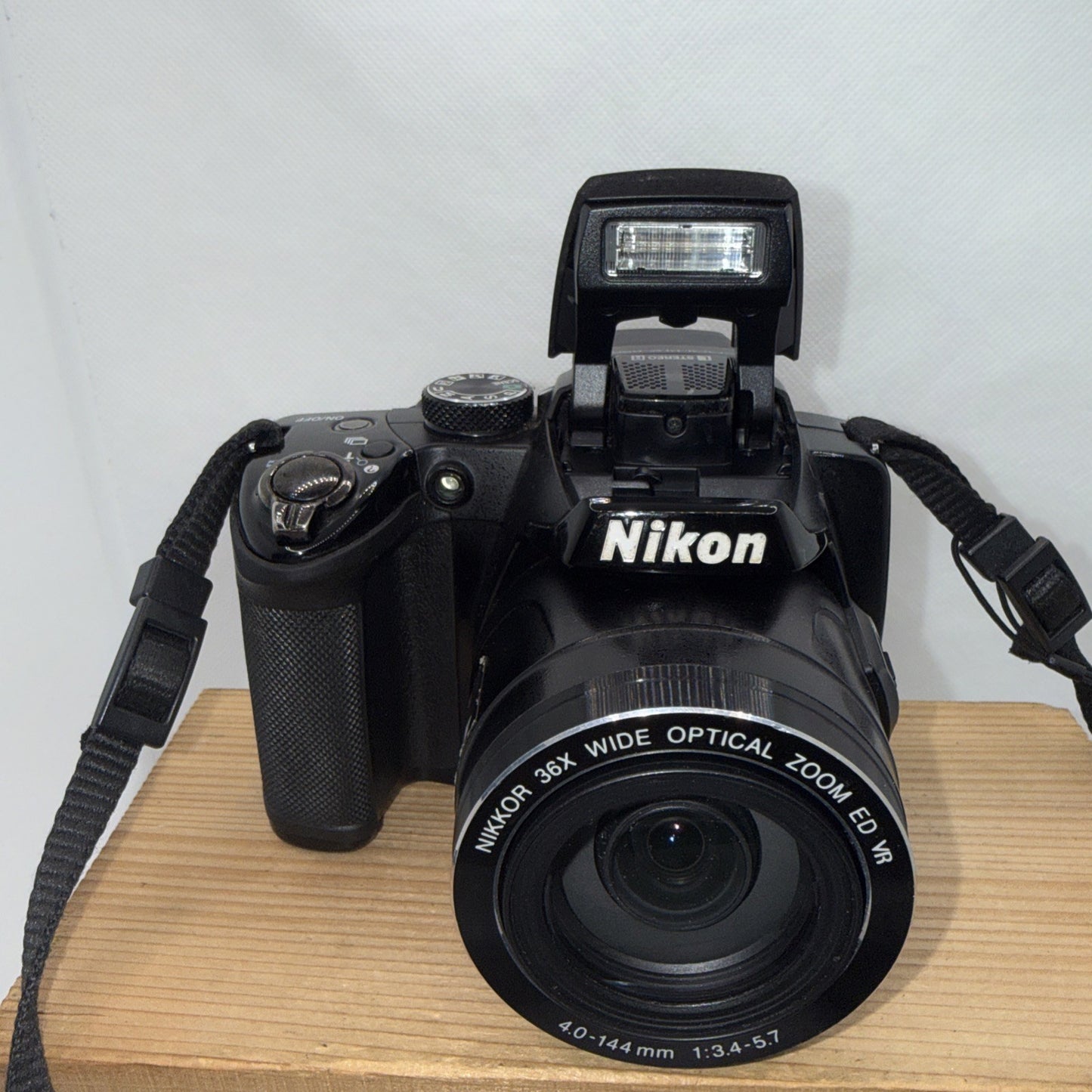 Nikon Coolpix P500 12.1MP Digital Camera 36x Zoom Tested + Charger Battery 4GB