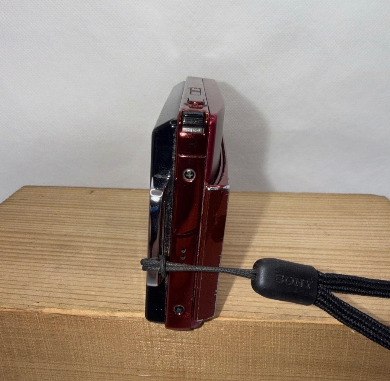 Sony Cyber-shot DSC-T300 10.1MP Digital Camera Working + Charger Battery Memory