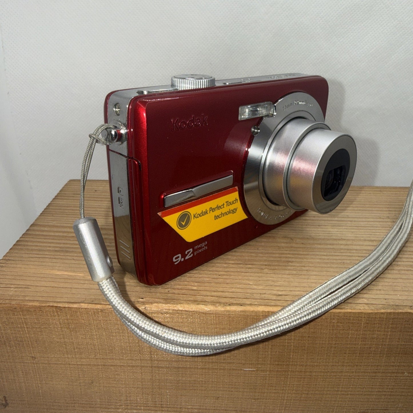 Kodak EasyShare MD1063 10.3MP Digital Camera Tested + Charger Battery 4GB SD