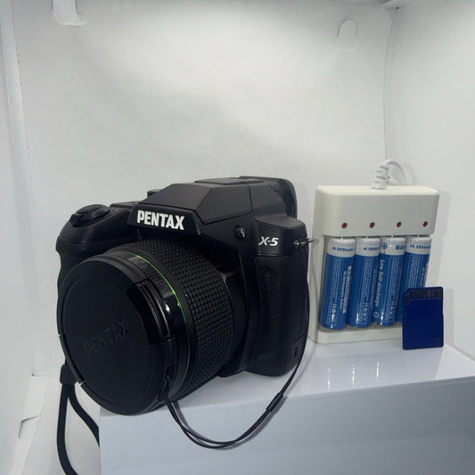 Digital Camera Pentax X-5 16MP 4mm-104mm Lens Full Kit Ready To Use Good Cond