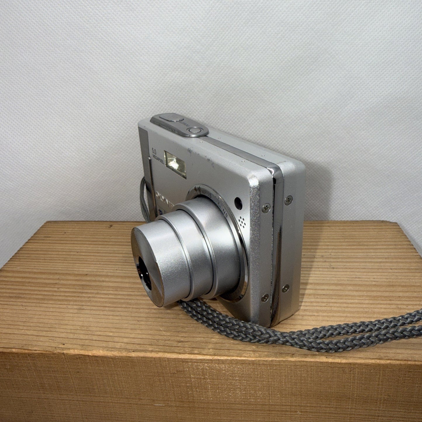 Olympus Digital Camera FE-5500 5.0MP Tested  + Charger Battery Memory Retro Y2K