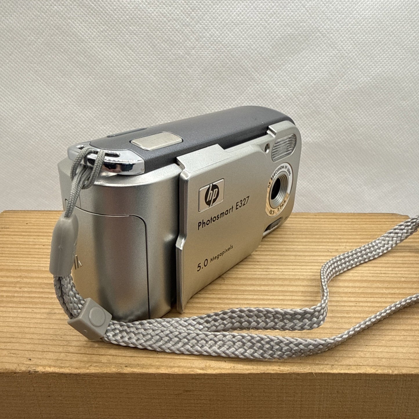 HP Photosmart E327 5.0MP Digital Camera Tested Working + SD Card VGC