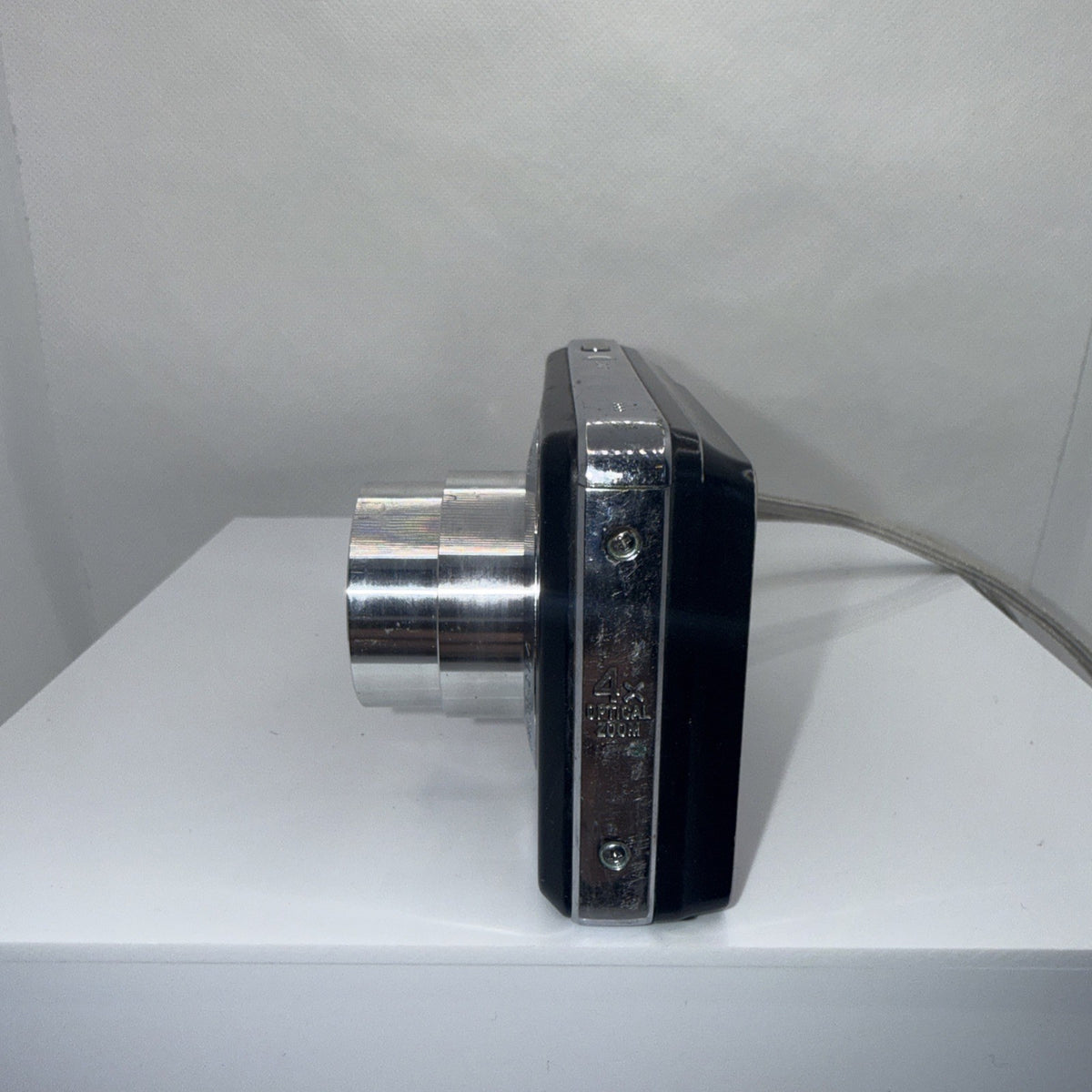 Sony Cyber-shot DSC-W215 12.2MP Digital Camera Tested + Charger Battery Memory