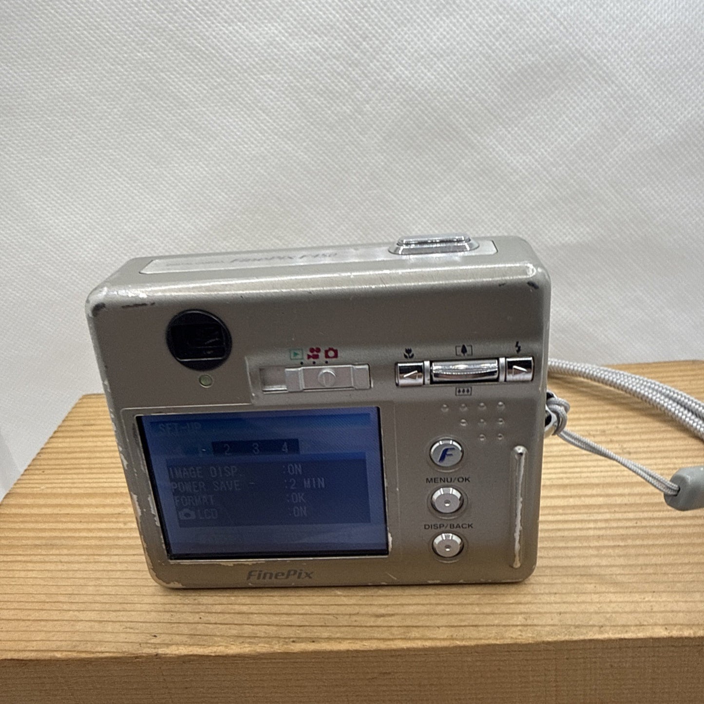 Fujifilm FinePix F450 5.2MP Digital Camera Tested (no lens flaps) + Accessories