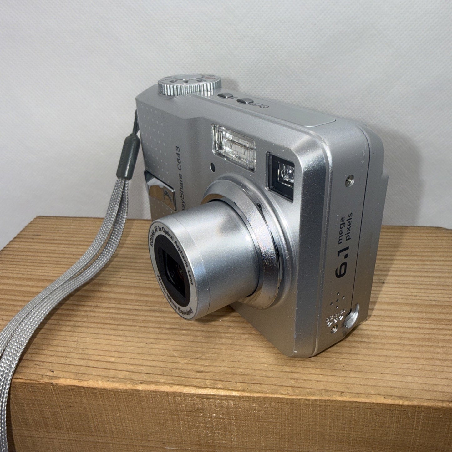 Kodak EasyShare C643 Digital 6.1MP Camera Tested Working Plus 2GB SD Memory Card