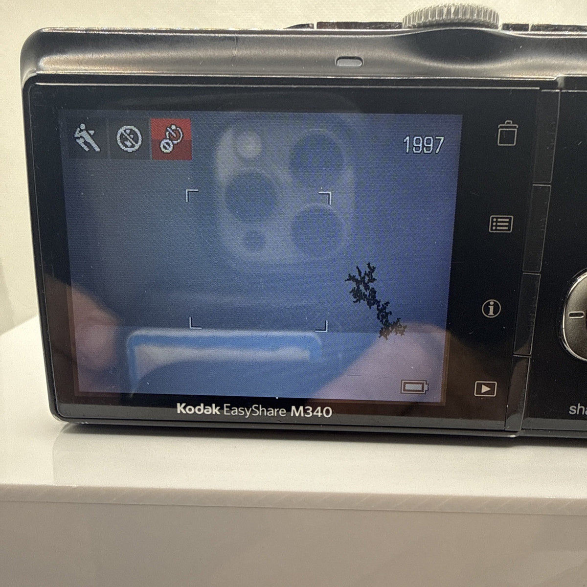 Digital Camera Kodak EasyShare M340 10.2MP Tested *Some Dead Pixels+ Accessories