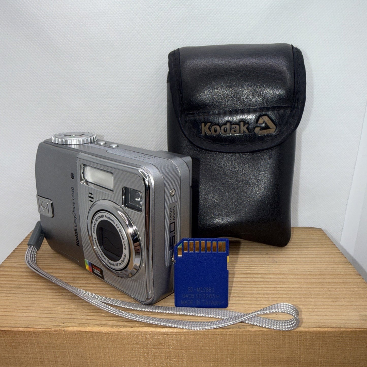 Kodak EasyShare C340 5MP Digital Camera Tested Working SD Card Case VGC