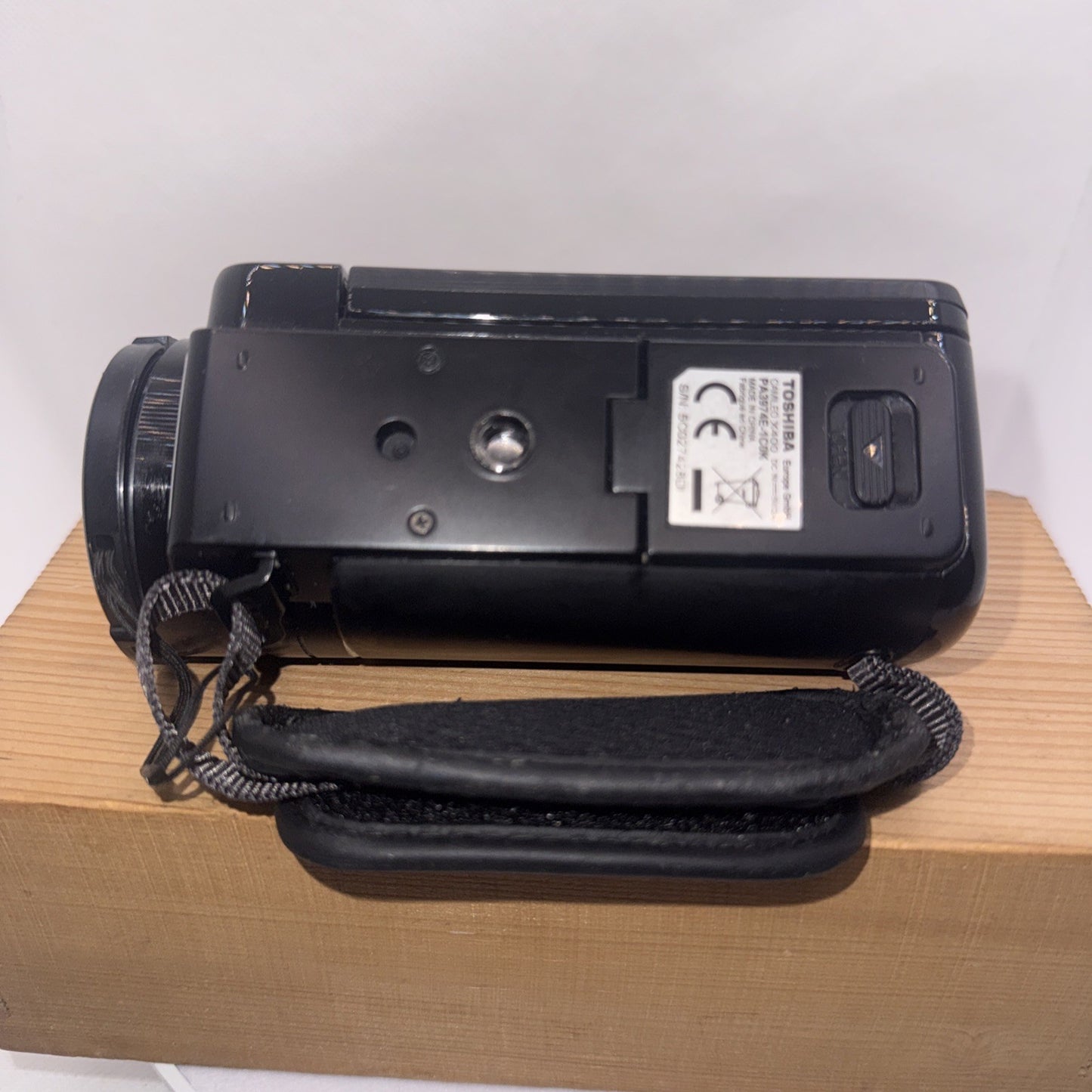 Toshiba CAMILEO X400 Full HD Camcorder Boxed Tested Working Plus Accessories
