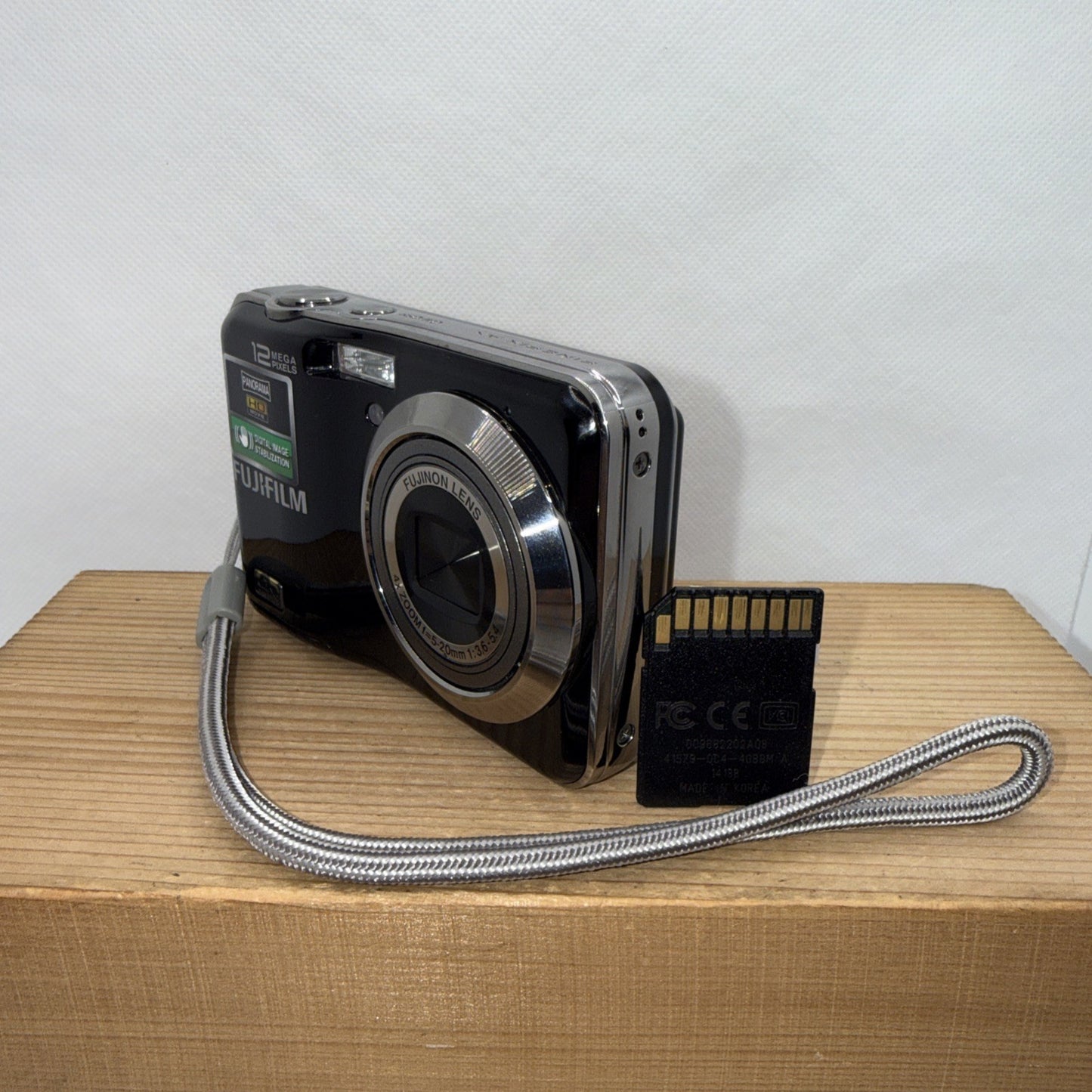 Fujifilm FinePix AX245w Digital Camera 10.2MP Tested Working Plus 4GB SD Card