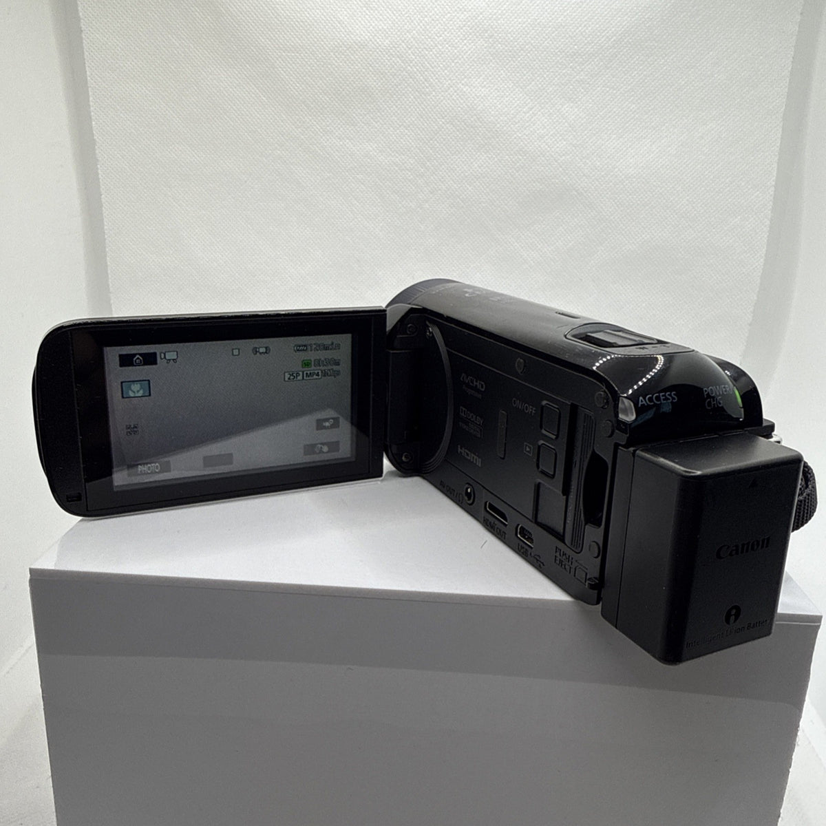 Canon Legria HF R606 HD CMOS Digital Video Camcorder Working + Accessories