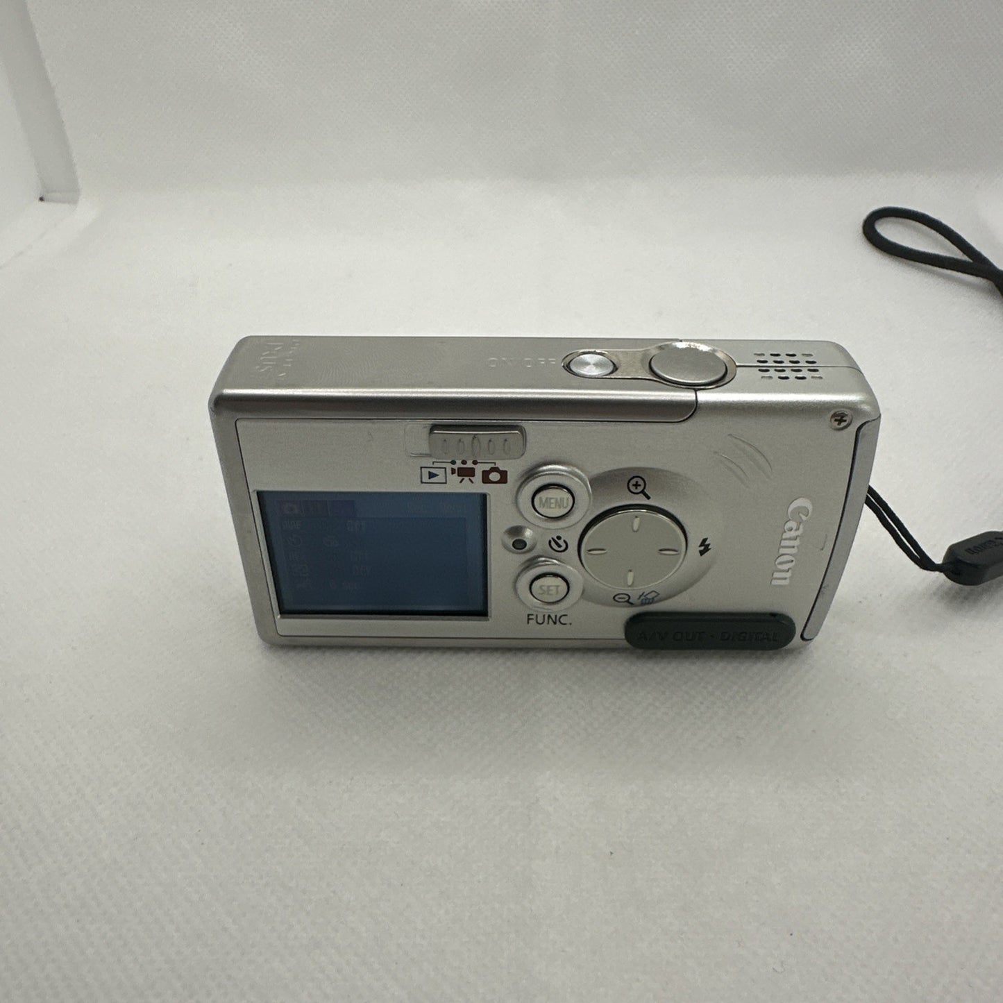 Canon PC1060 IXUS i 4MP Compact Digital Camera Charger Battery Memory3