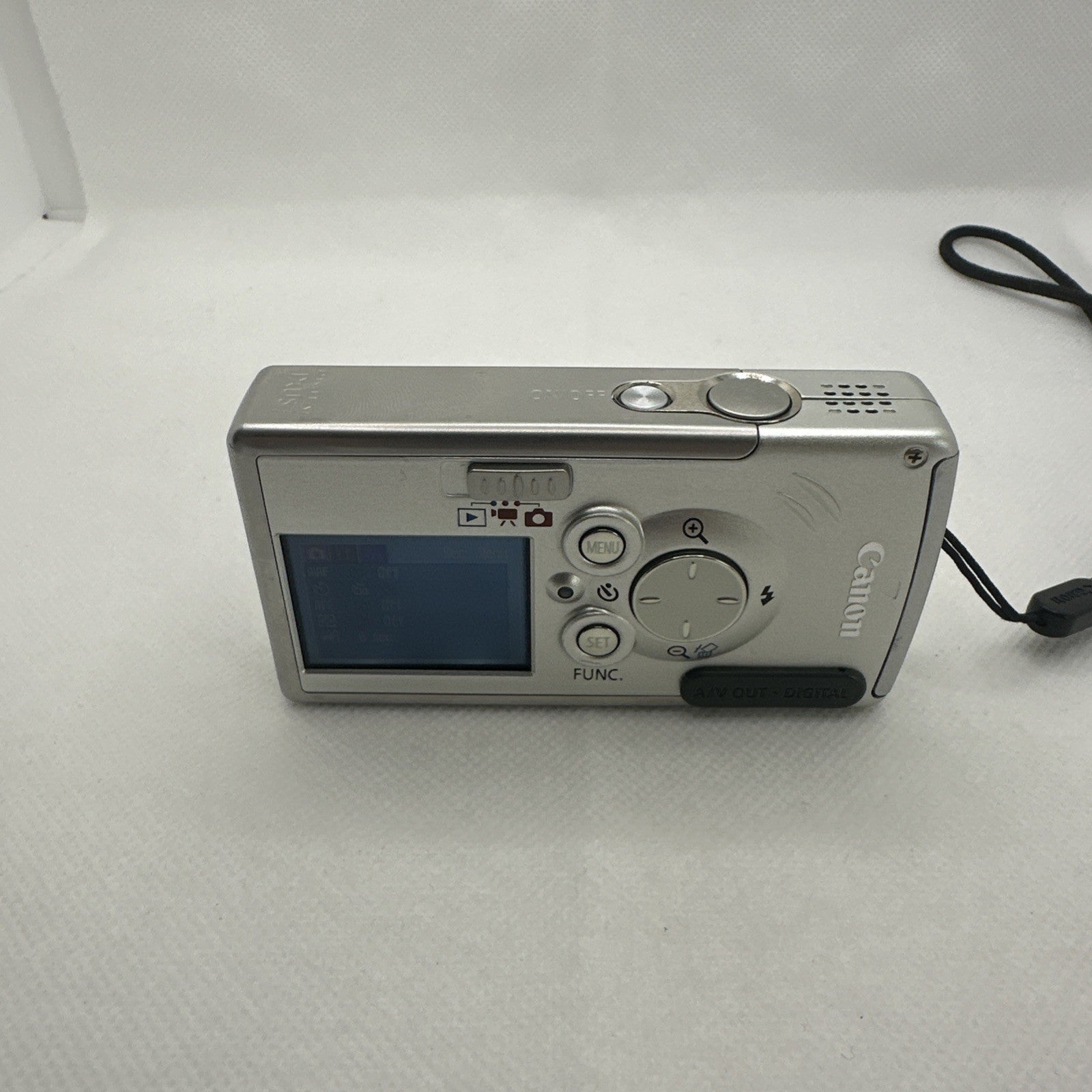 Canon PC1060 IXUS i 4MP Compact Digital Camera Charger Battery Memory3