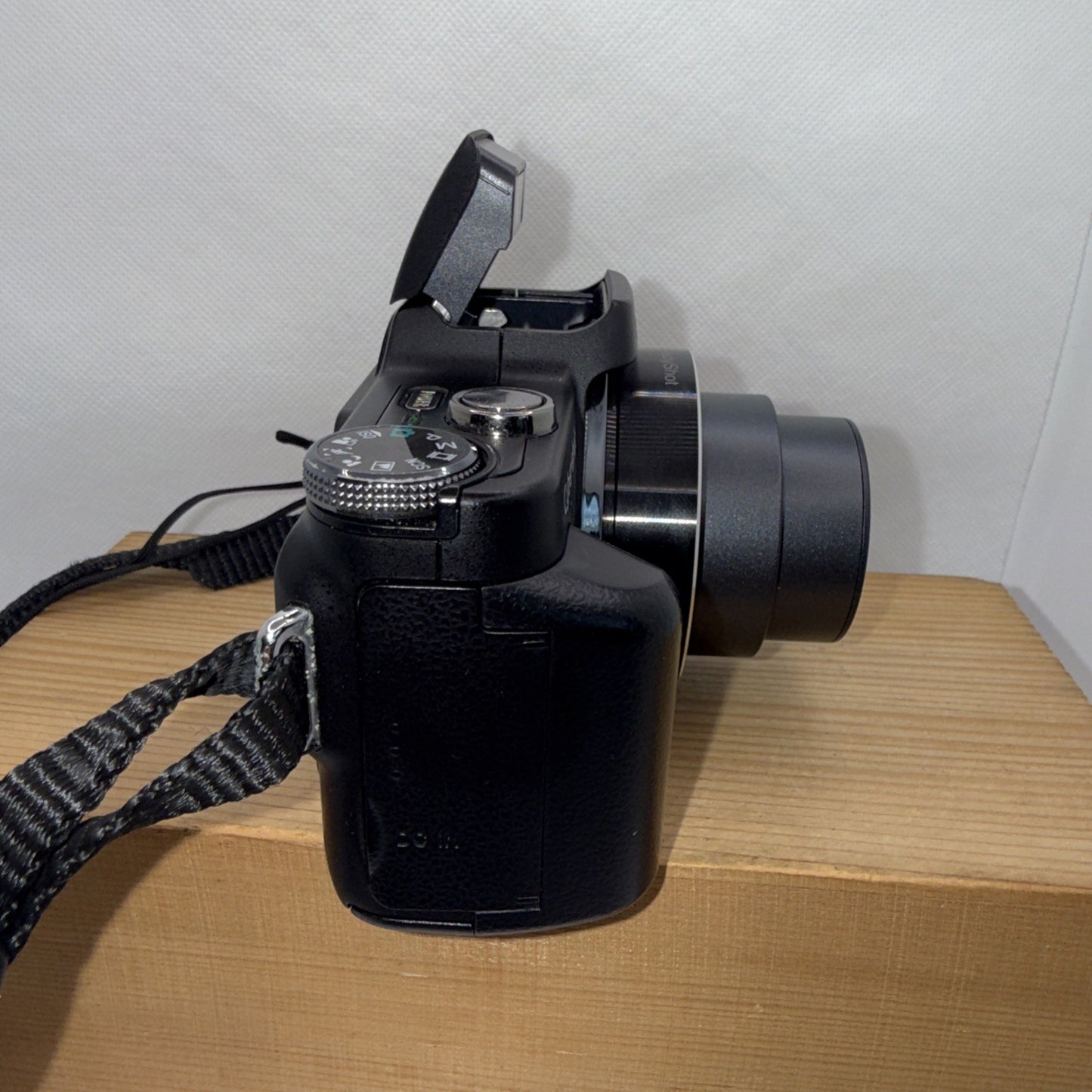 Sony Cyber-shot DSC-H10 Digital Camera 8.1MP Tested *minor Screen Issue* Bundle