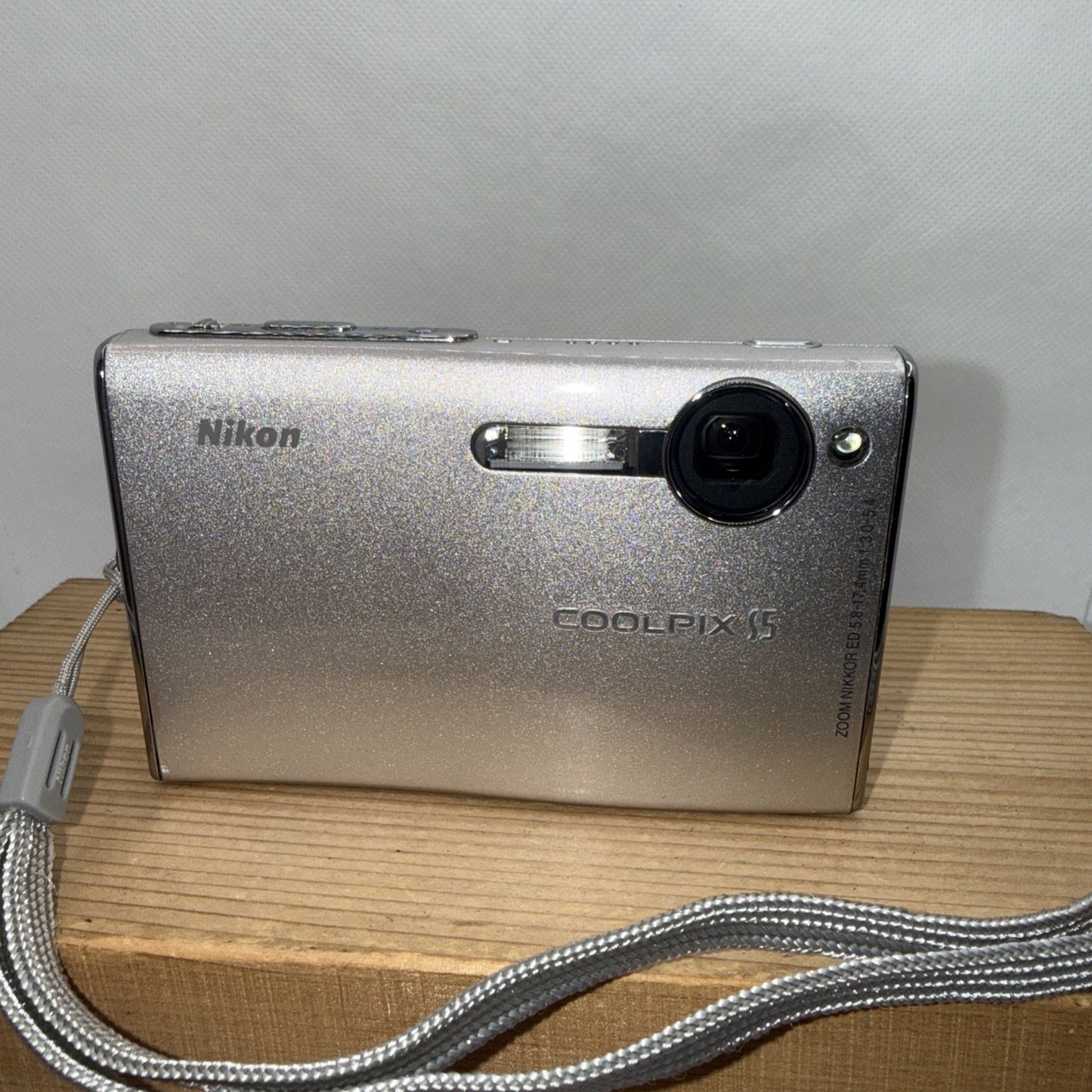 Nikon Digital Camera Coolpix S5 6.0MP Silver Tested Full Working Set