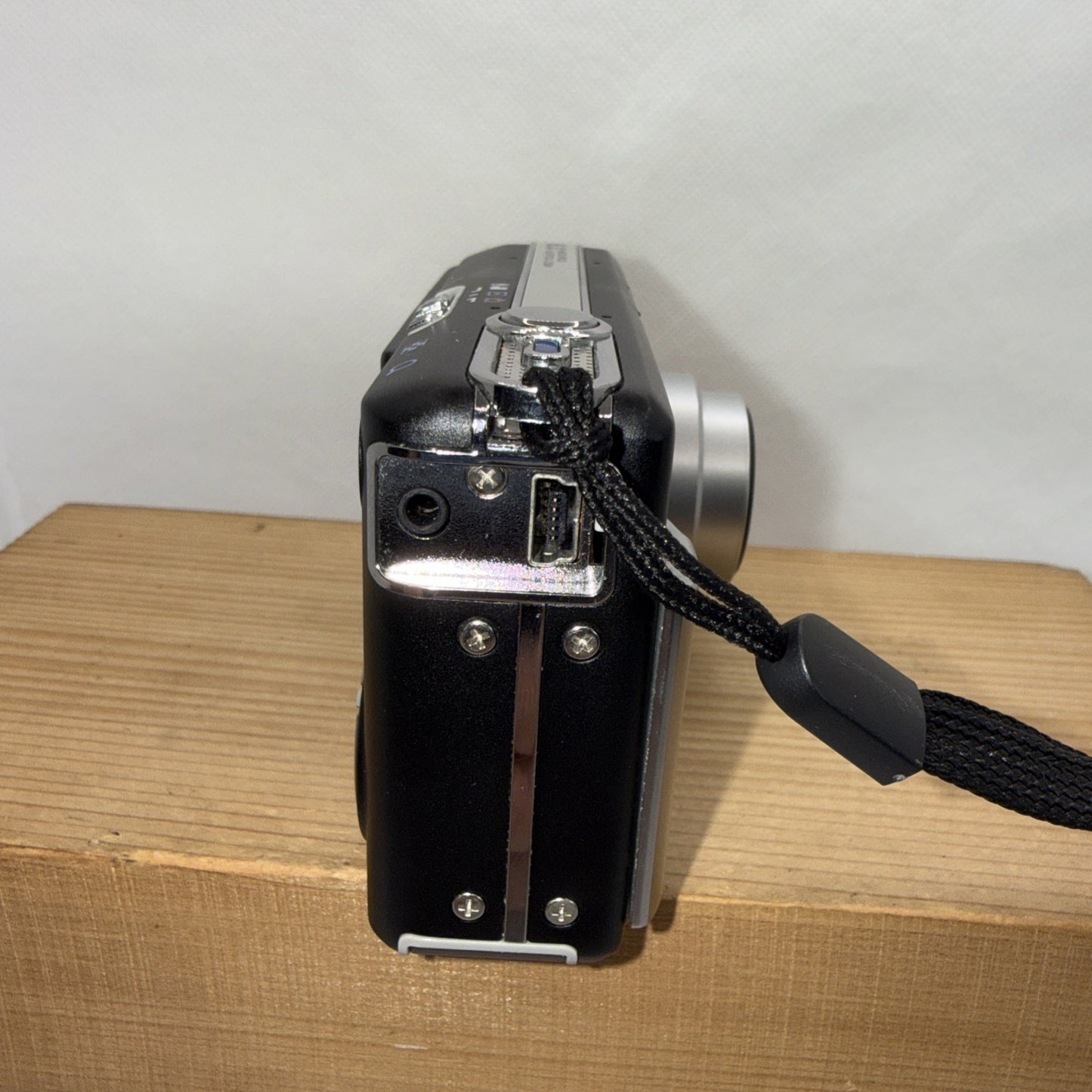 Rollei dt6 Tribute SX650 Digital Camera Tested Boxed + Charger Battery 2GB SD