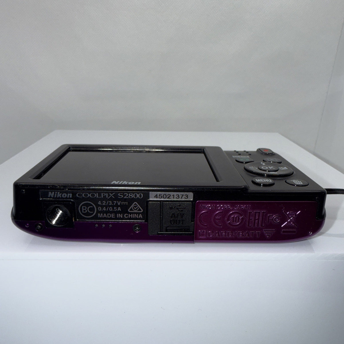 Nikon Coolpix S2800 20.1MP Purple Digital Camera Working + Charger Battery 32GB