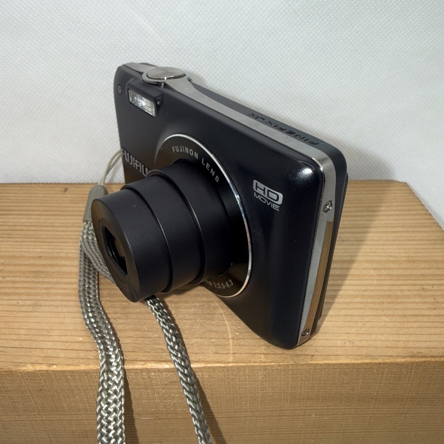 Fujifilm Finepix JX550 Digital Camera 16MP Tested Working + Charger Battery 16GB3