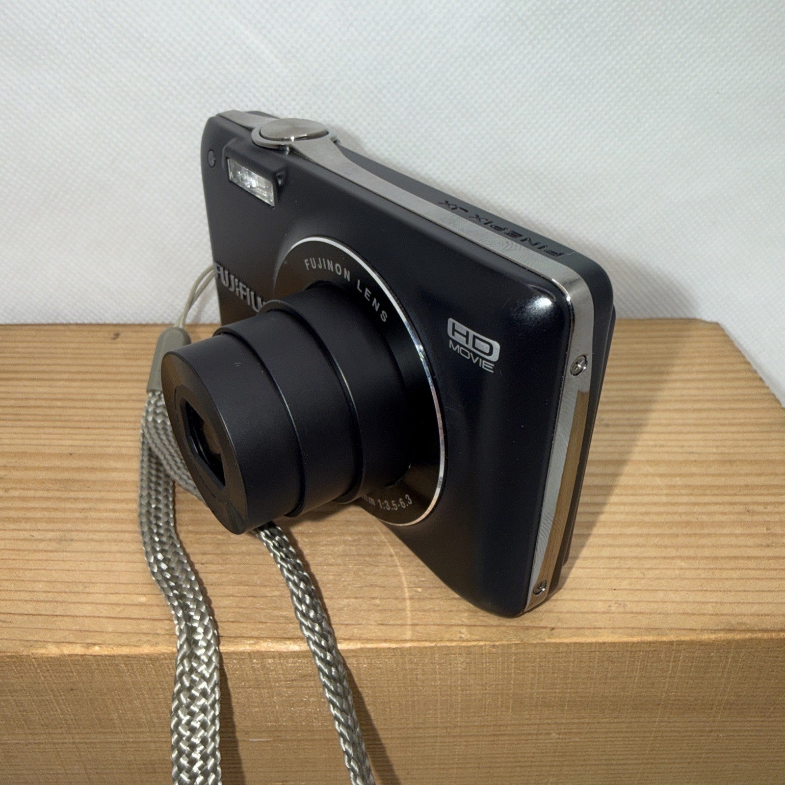 Fujifilm Finepix JX550 Digital Camera 16MP Tested Working + Charger Battery 16GB3