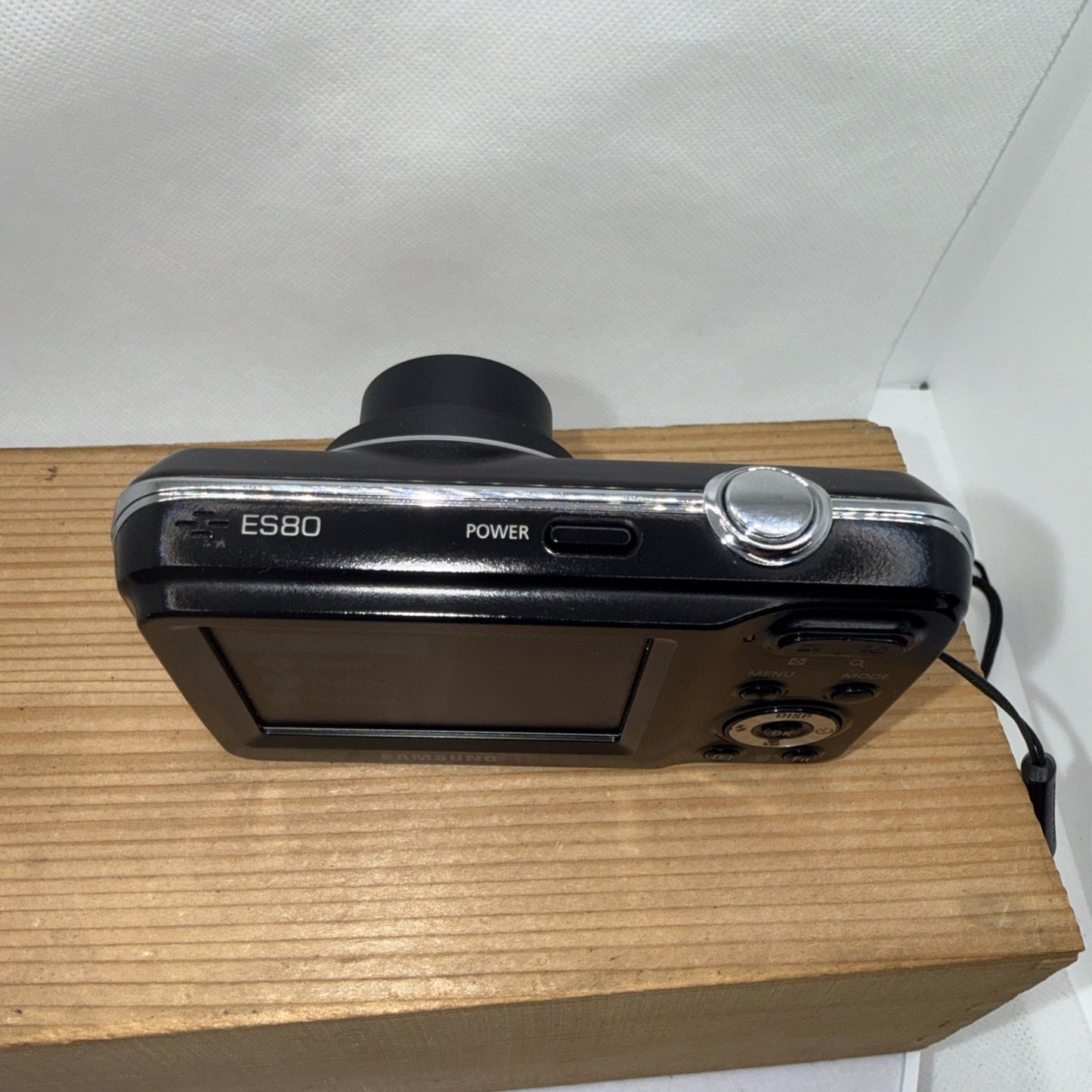 Samsung ES80 Compact Digital Camera 14.2MP Tested + Charger Battery 4GB SD Card