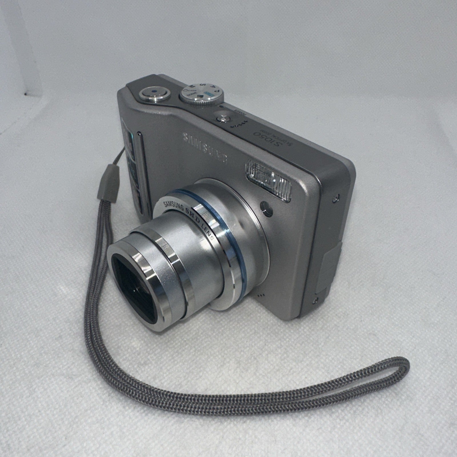 Samsung S1050 Digital Camera 10.1MP 5x Optical Zoom + Batteries 8GB SD And Case3