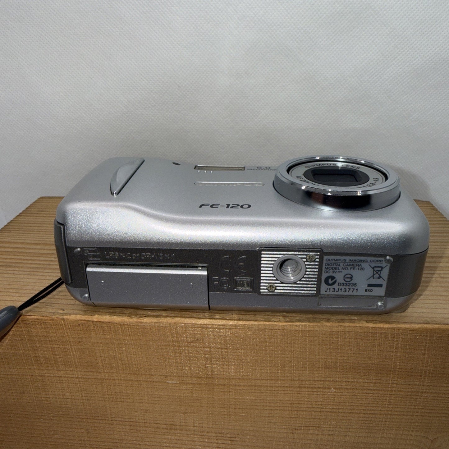 Olympus FE-120 Digital Camera 6MP Tested Working + 256MB XD Memory Card VGC