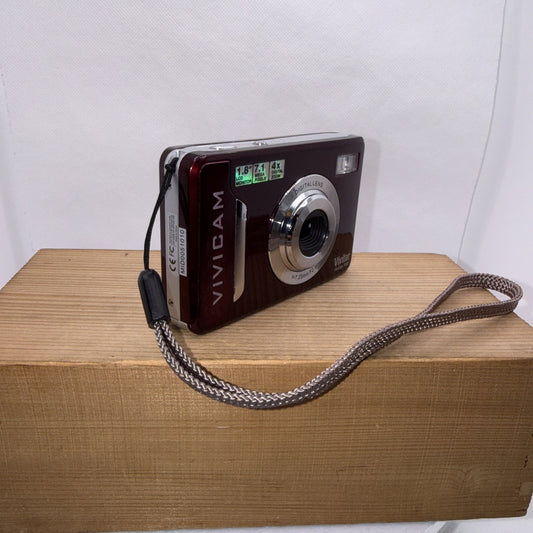 Vivitar Digital Camera Vivicam 7020 7.1MP Tested Plus 4GB SD Card And Free Gifts