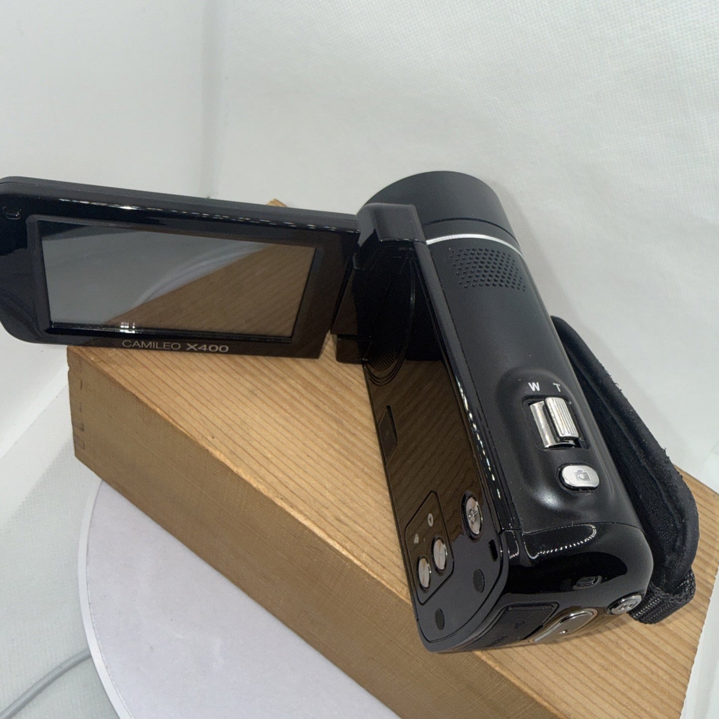 Toshiba CAMILEO X400 Full HD Camcorder Boxed Tested Working Plus Accessories