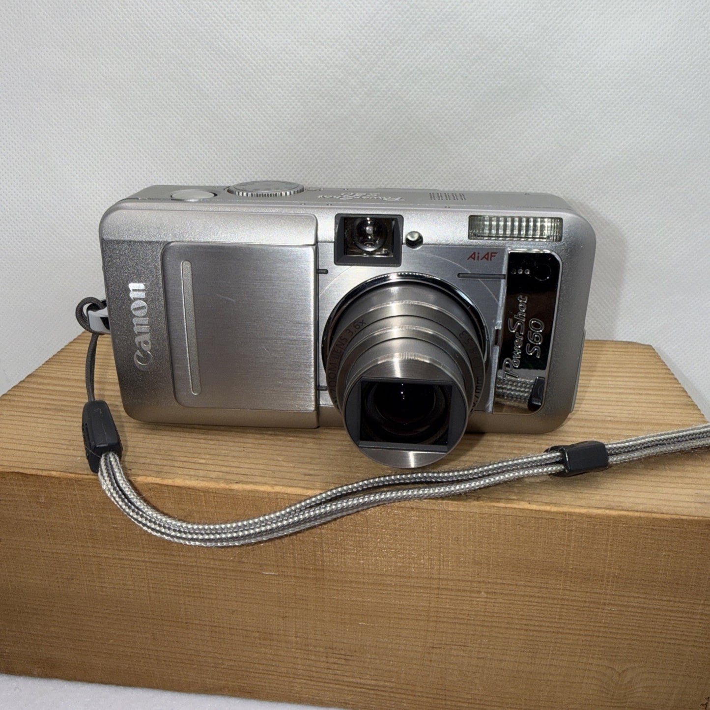 Canon PowerShot S60 Digital Camera 5MP Tested + Charger Battery Memory