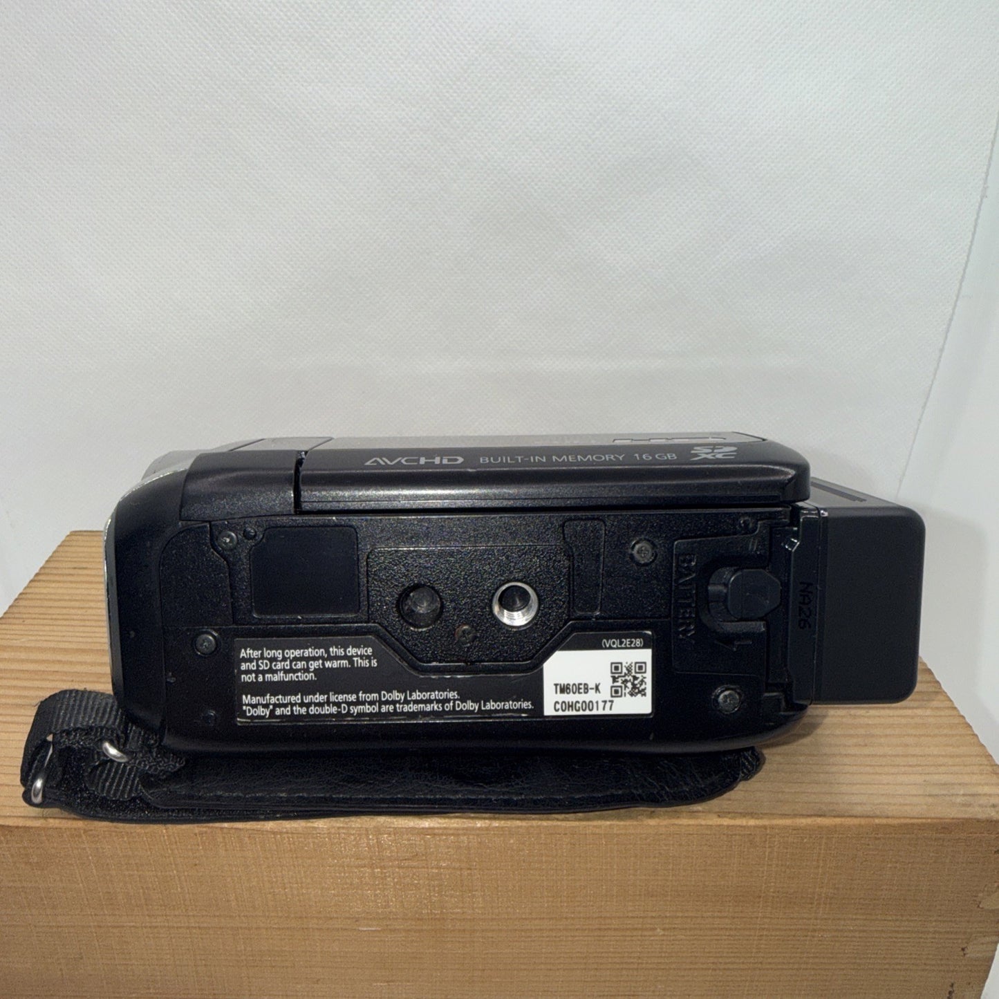 Panasonic HDC-TM60 Full HD 35X Zoom 16GB Tested Working + Charger and Battery
