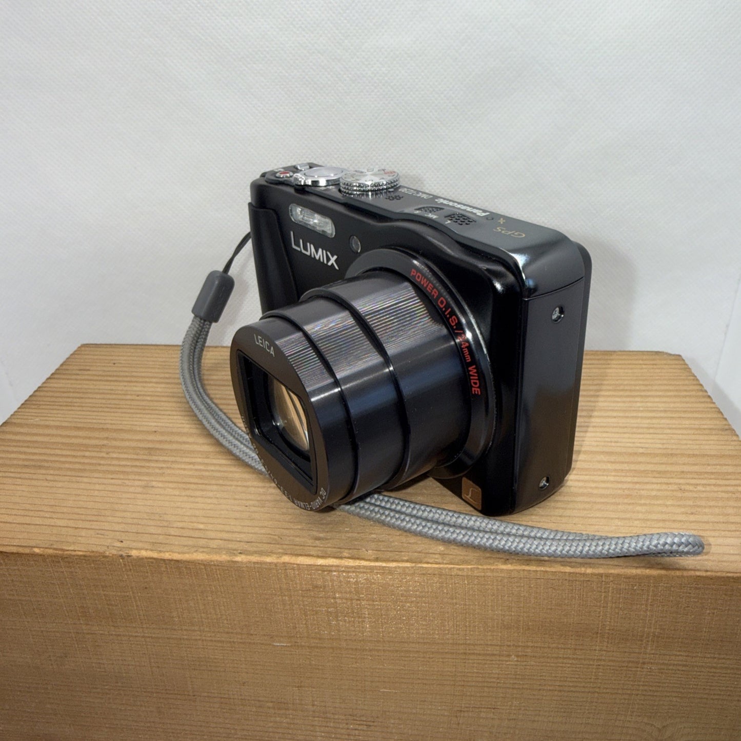 Panasonic Lumix DMC-TZ30 Digital Camera Tested & Working Complete Kit/Bundle