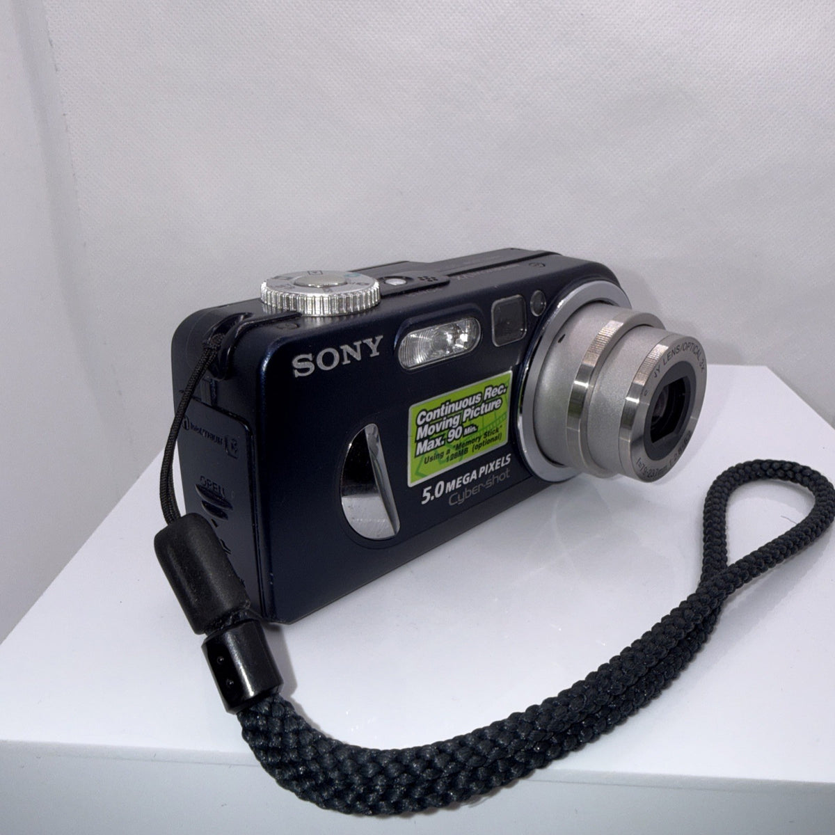 Sony Cybershot DSC-P12 5MP Digital Camera Tested + Charger Battery Memory