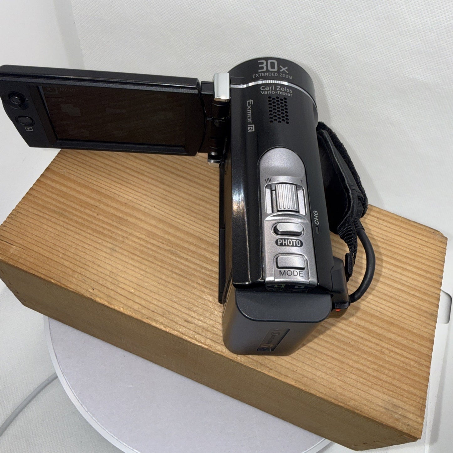 Sony HDR-CX190 Camcorder Tested Working + Charger Battery SD Card Case