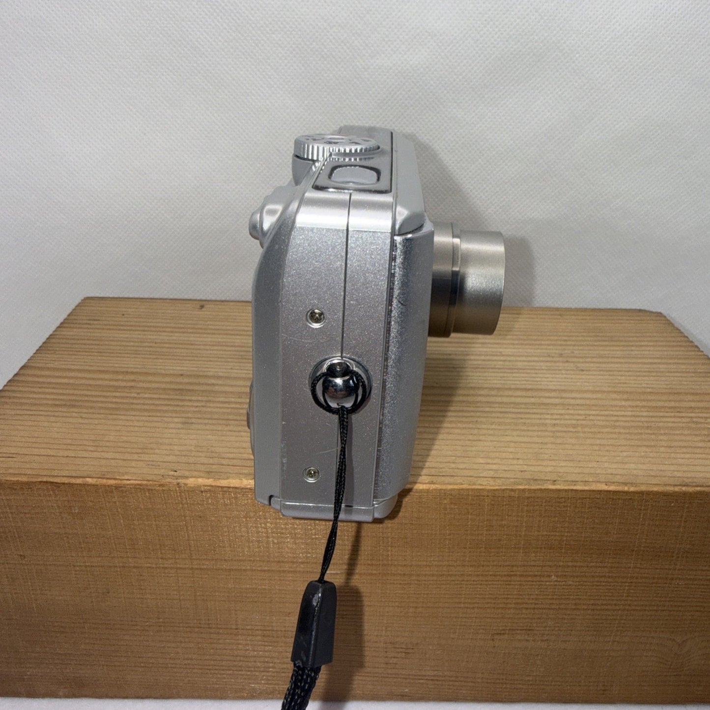 Vivitar Silver Vivicam 4345 4.0MP Compact Vintage Digital Camera Tested + 2GB SD
