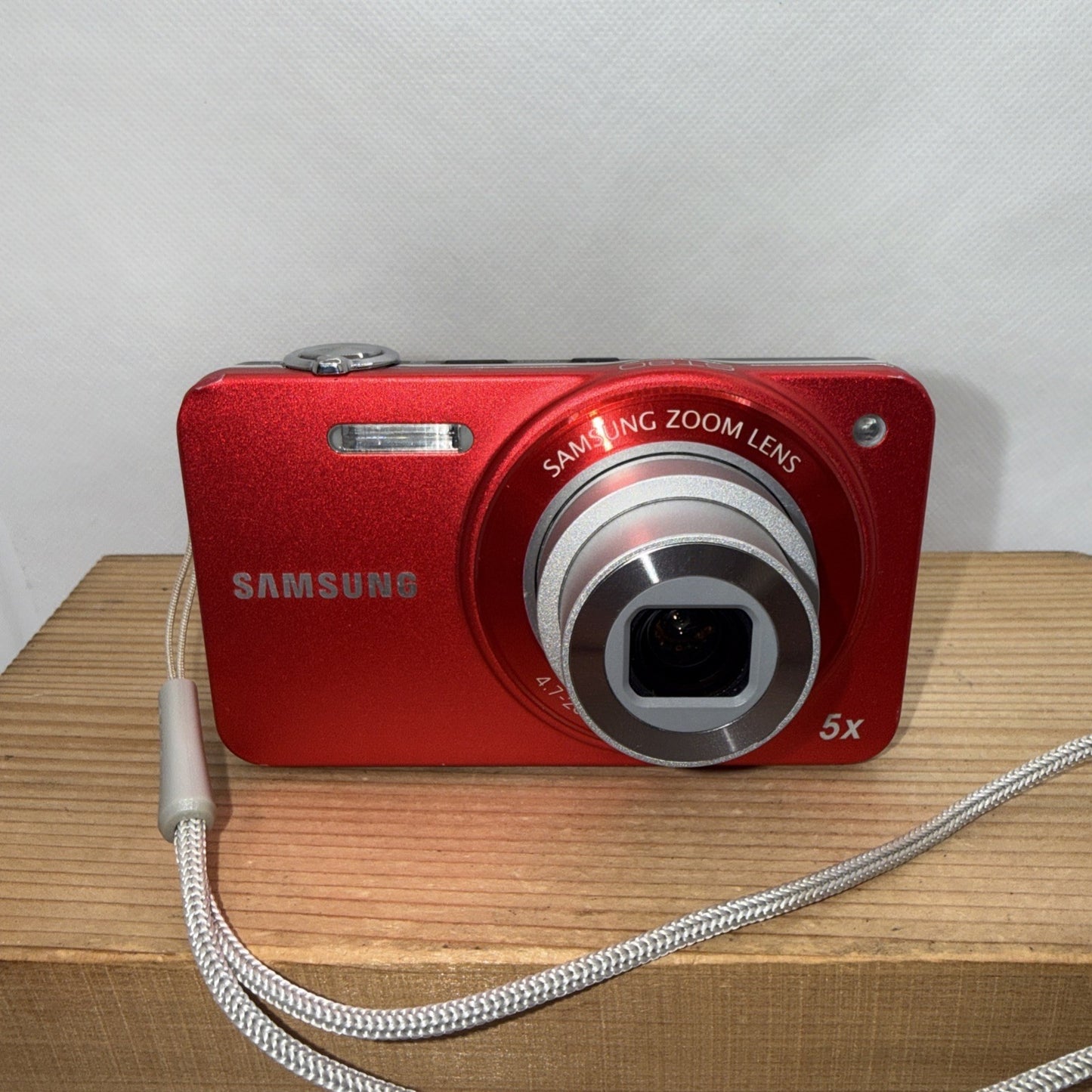 Samsung ST90 14.2MP Digital Camera Tested Working + Charger Battery 4GB