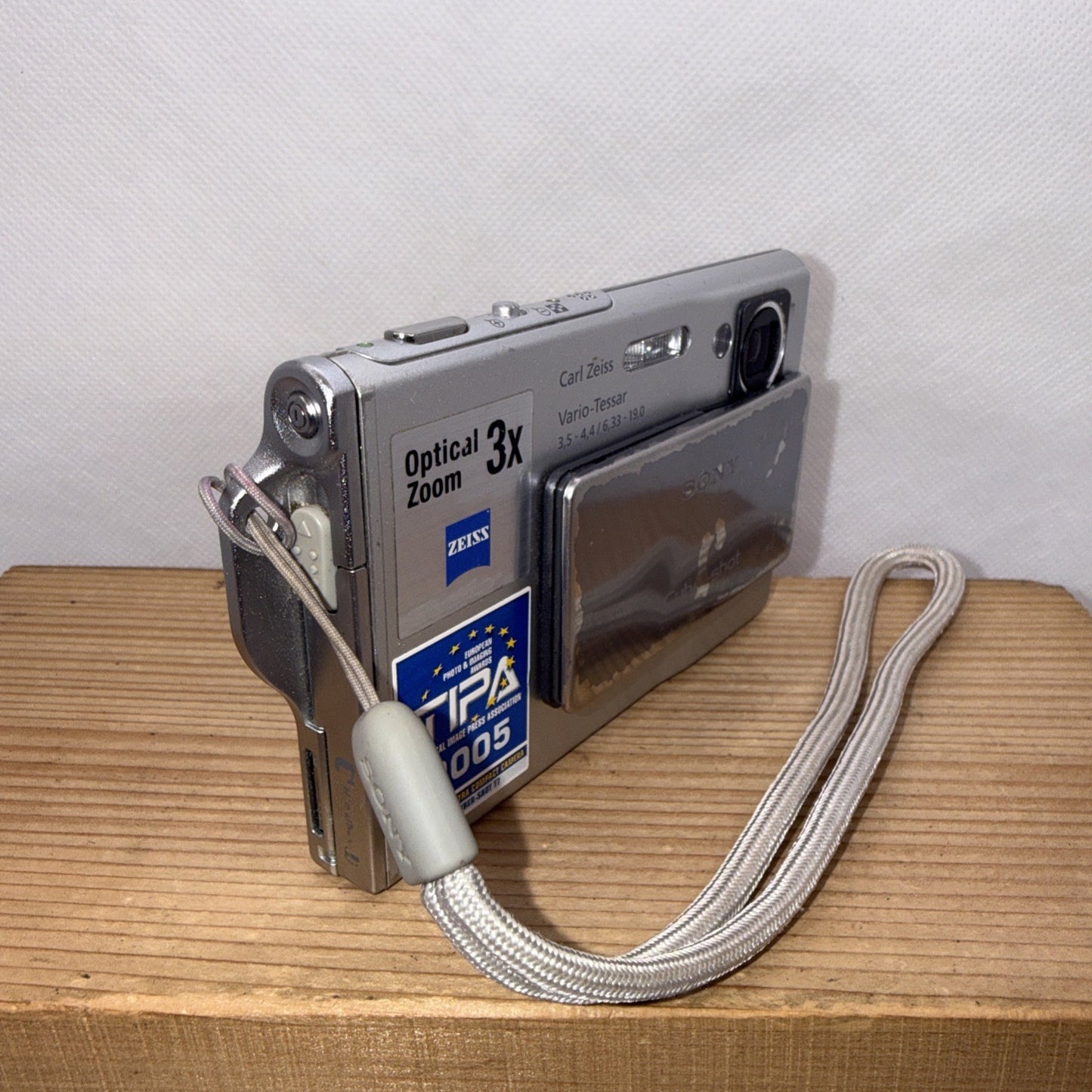 Sony Cyber-shot DSC-T7 Digital Camera Ultra Slim Tested + Charger Battery Memory