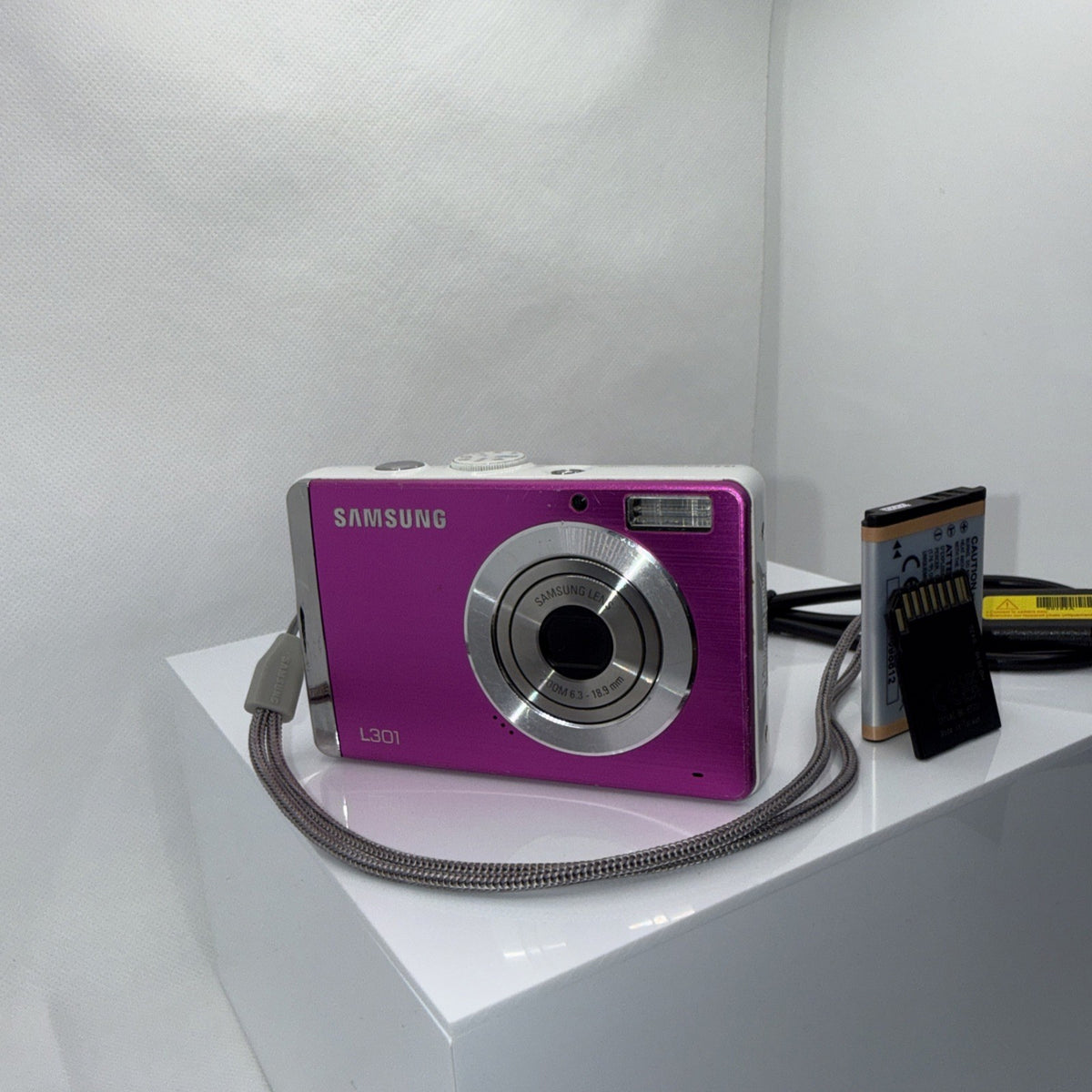 Samsung L301 12.2MP Digital Camera Pink Tested Working + Charger Battery 4GB SD