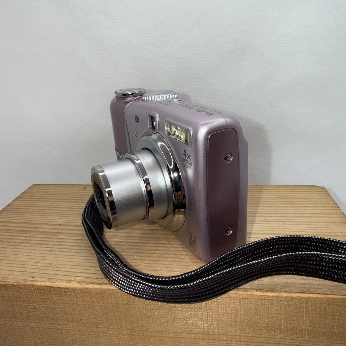 Canon PowerShot A1100 IS 12.1MP Pink Digital Camera Tested + 4GB SD Card & Case