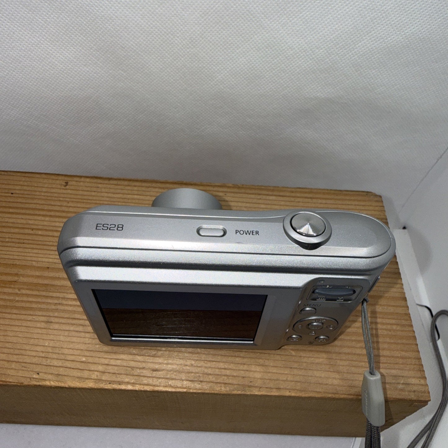 Samsung ES Series ES28 12.2MP Digital Camera Tested + 4GB SD Memory Card